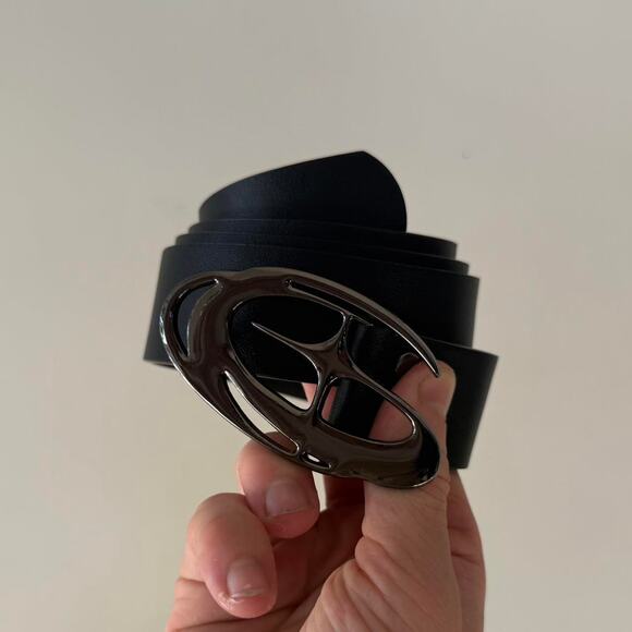 Chrome Black Star Vegan Leather Belt – Grunge Unisex Style, Brand New - Picture 4 of 6